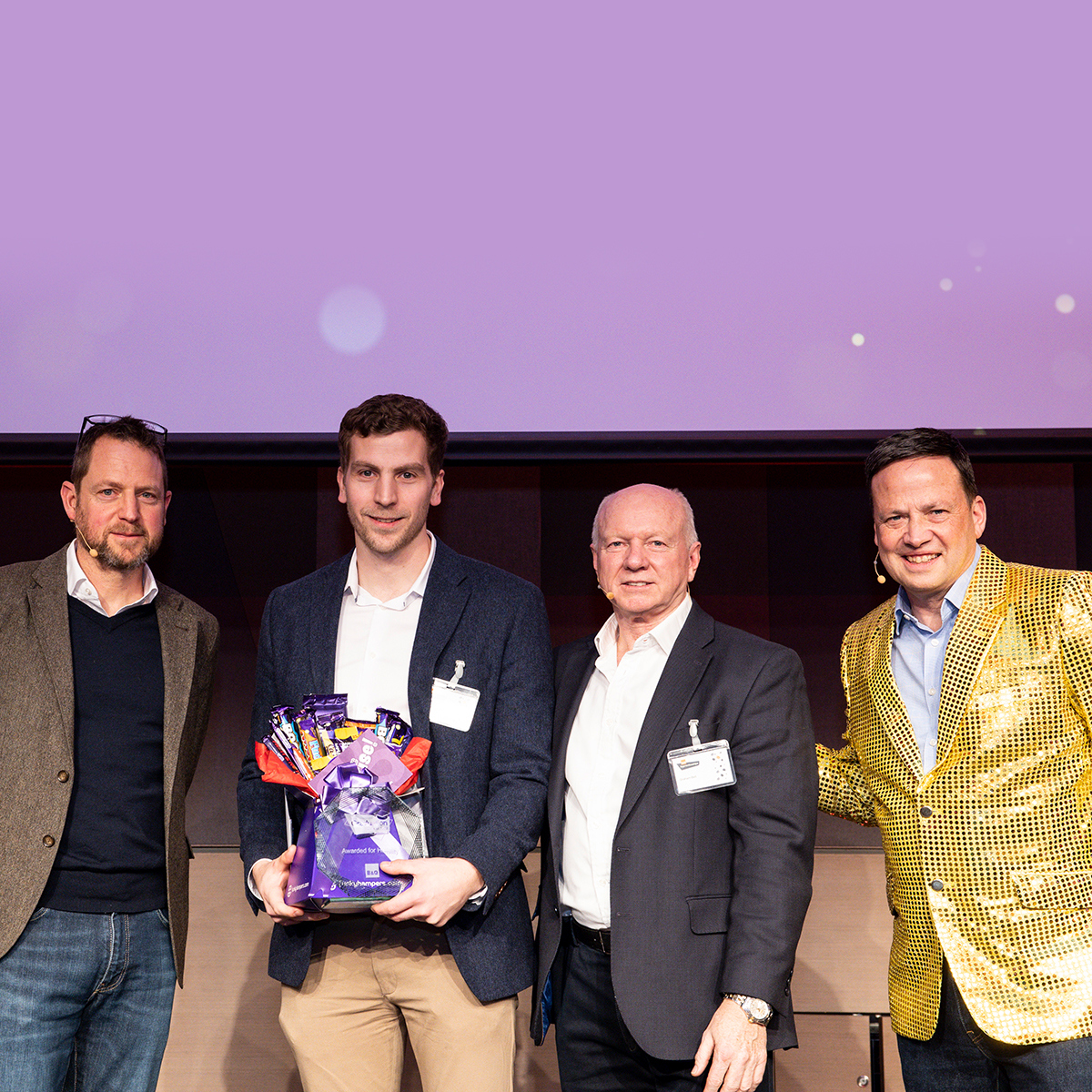 Trade Supplier Carousel 4